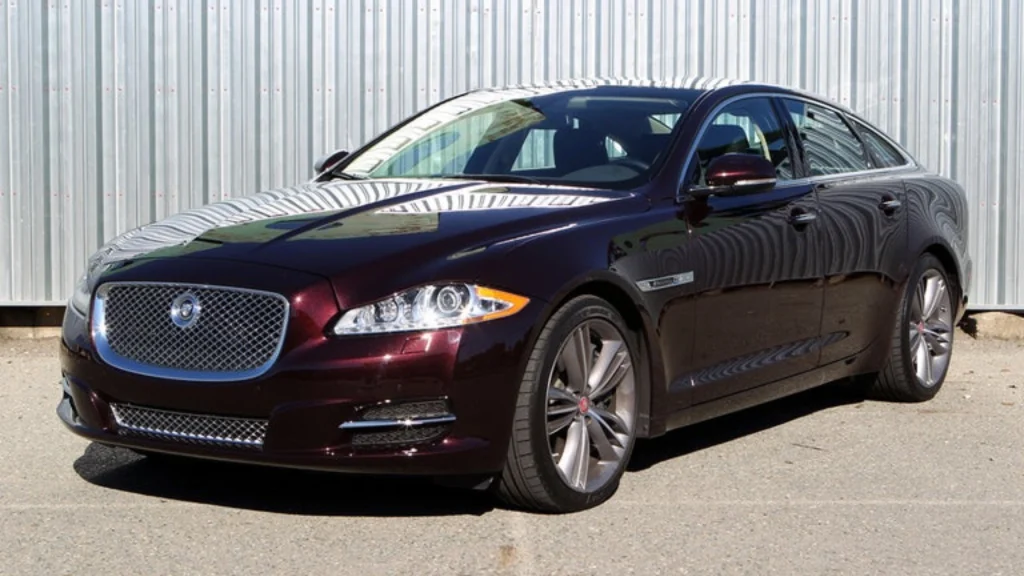 Jaguar XJ LWB Portfolio